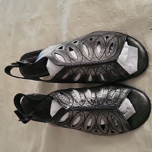 Nurture Mettalic Penelope Slingback Shoes size 10